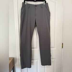 Under Armour Men's Golf Charcoal Gray Chinos 34/32